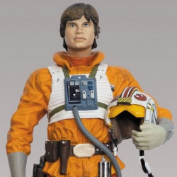 STAR WARS Statuette Luke Skywalker Snowspeeder version Attakus