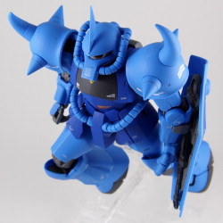  GUNDAM Master Grade MS-07B Gouf Bandai Gunpla