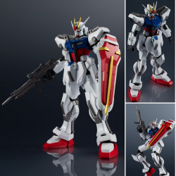  GUNDAM UNIVERSE Figurine GAT-X105 Strike Gundam Bandai