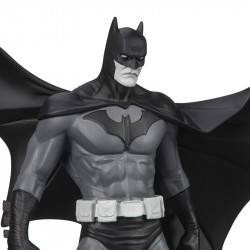 Statue Batman Black & White Mcfarlane Toys DC Comics