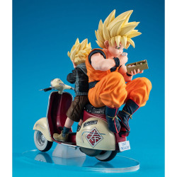 Figurine Super Saiyan Goku & Super Saiyan Son Gohan & Motorbike Desktop Real McCoy Megahouse Dragon Ball Z