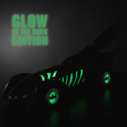 Réplique Batmobile Glow in the Dark Edition McFarlane Toys Batman Forever