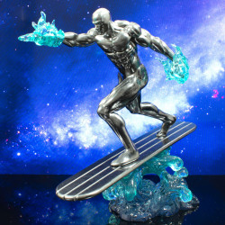 MARVEL Figurine Surfer d'argent Gallery Diamond Select Toys