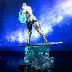 MARVEL Figurine Surfer d'argent Gallery Diamond Select Toys