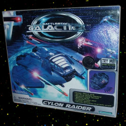 BATTLESTAR GALACTICA Vaisseau Cylon Raider Trendmasters