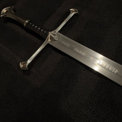 LE SEIGNEUR DES ANNEAUX Réplique Anduril Sword of King Elessar