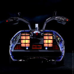 RETOUR VERS LE FUTUR 2 Delorean Time Machine Premium UMS Blitzway